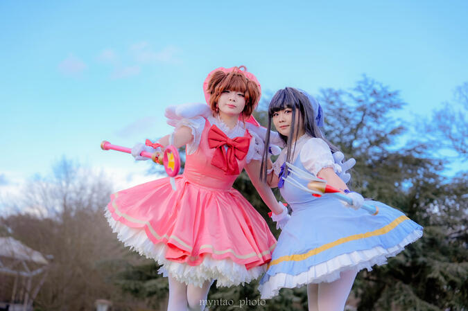 Gauche : cos.meitique / Droite : erain_cos
